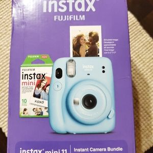 Intact polaroid camera bundle